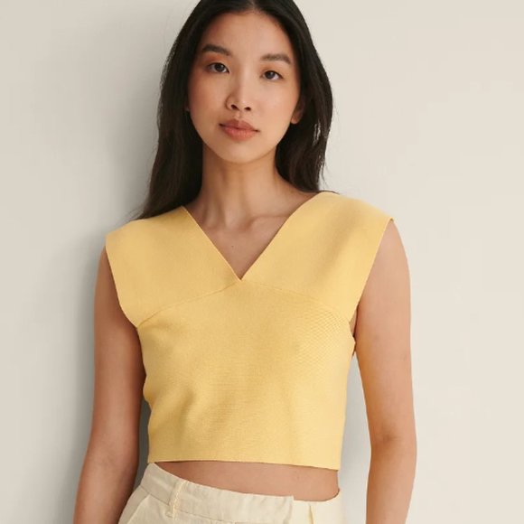NA-KD Open Back Knitted Top NA-KD Yellow | BRAND NEW, With Tags Attached - Picture 1 of 6